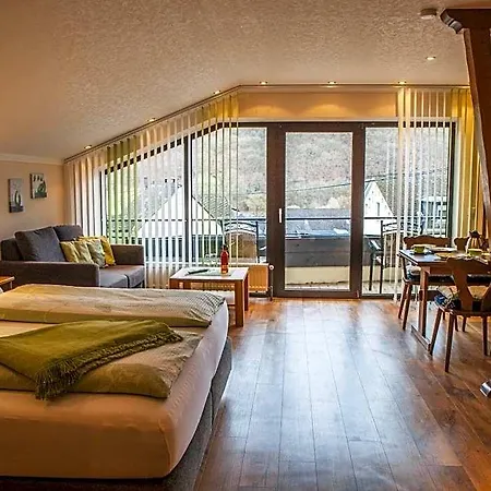 Ferienweingut Stein Bed & Breakfast Valwig