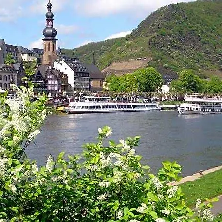 Ferienweingut Stein 3*