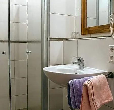 Bed & Breakfast Ferienweingut Stein Valwig