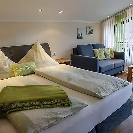 Ferienweingut Stein Bed & Breakfast Valwig